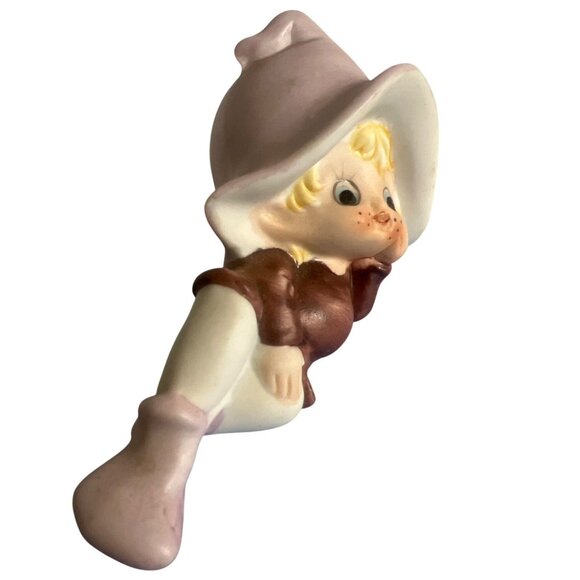 Vtg Elf Porcelain Figurine Lavender Hat  Burgundy Outfit Fairycore Gardencore - Picture 3 of 7